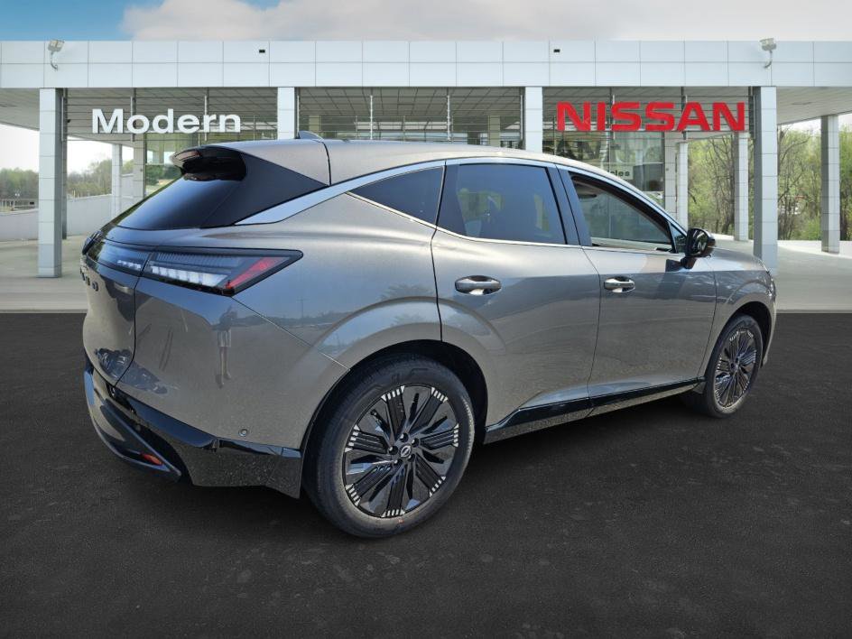 2025 Nissan Murano Platinum photo 2