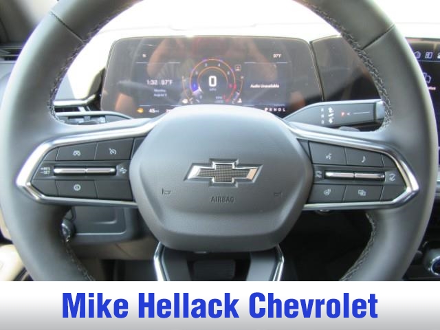 2025 Chevrolet Suburban Z71 photo 17