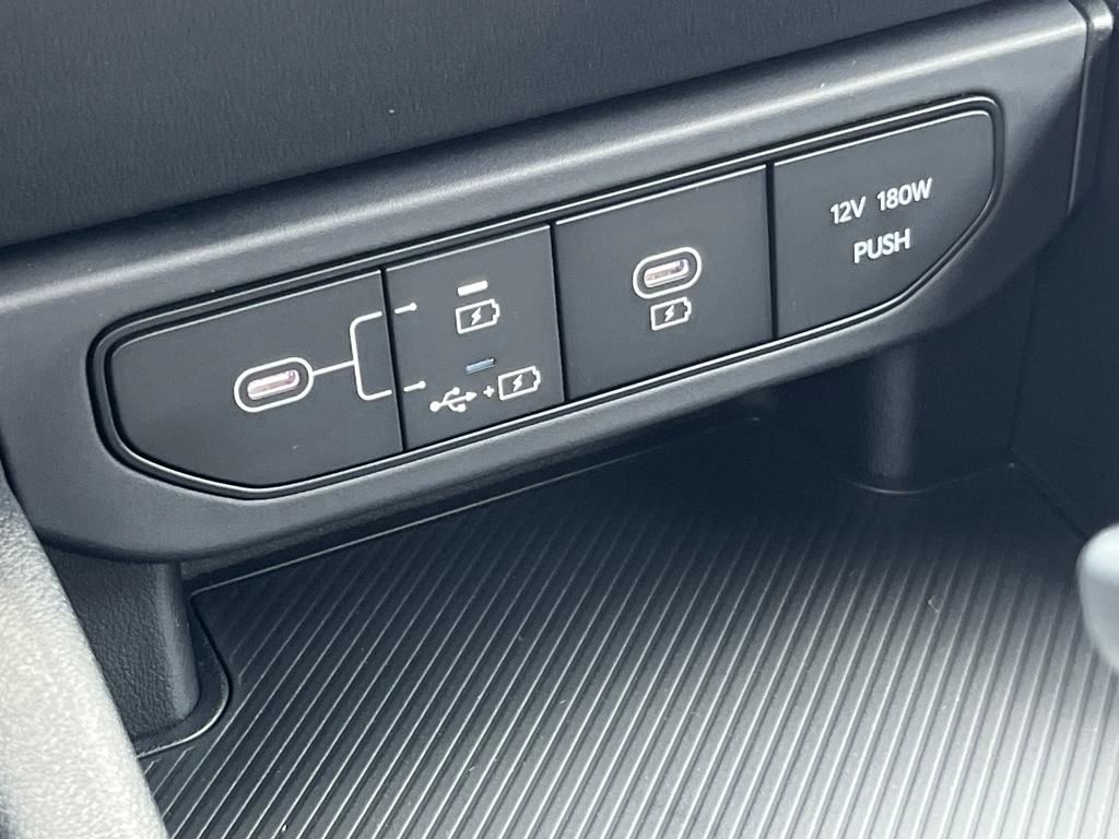 2025 Kia K4 LXS photo 24