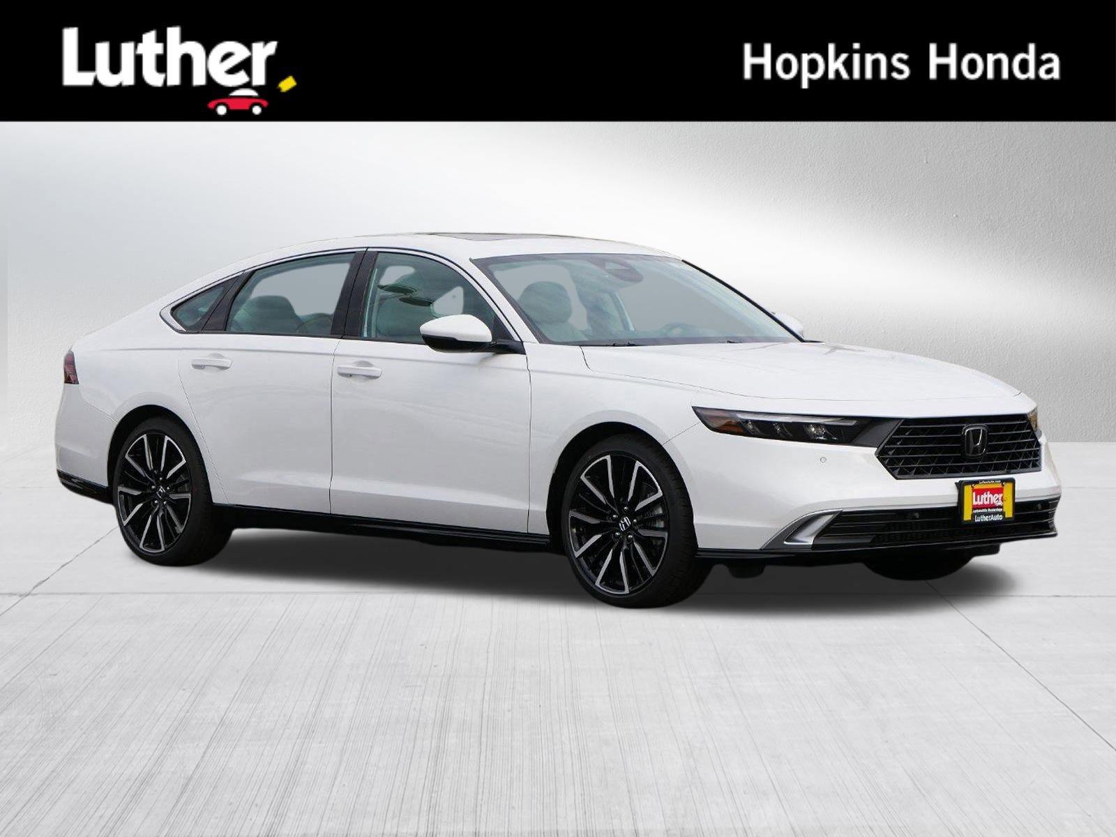 2025 Honda Accord Hybrid Touring's photo