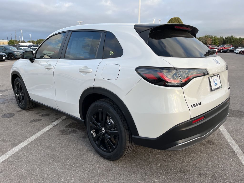 2026 Honda HR-V Sport photo 3