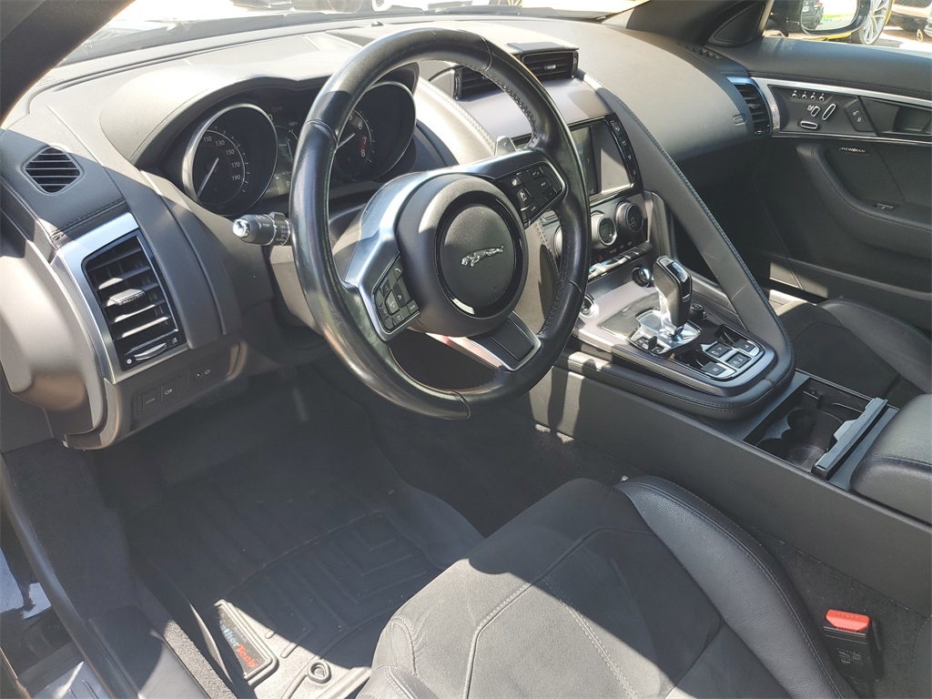 2018 Jaguar F-TYPE Base photo 18