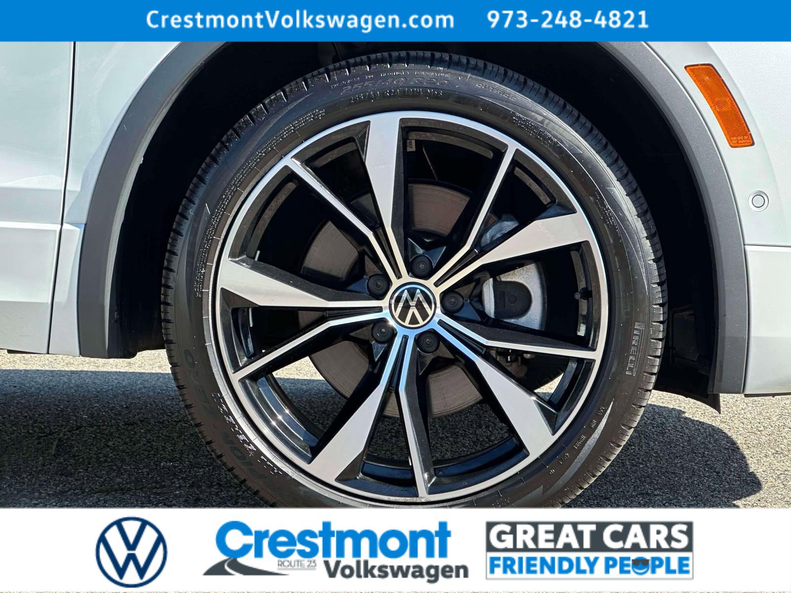 2022 Volkswagen Tiguan SEL Premium R-Line photo 2
