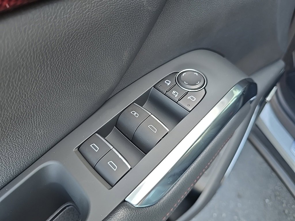 2025 Chevrolet Traverse RS photo 21