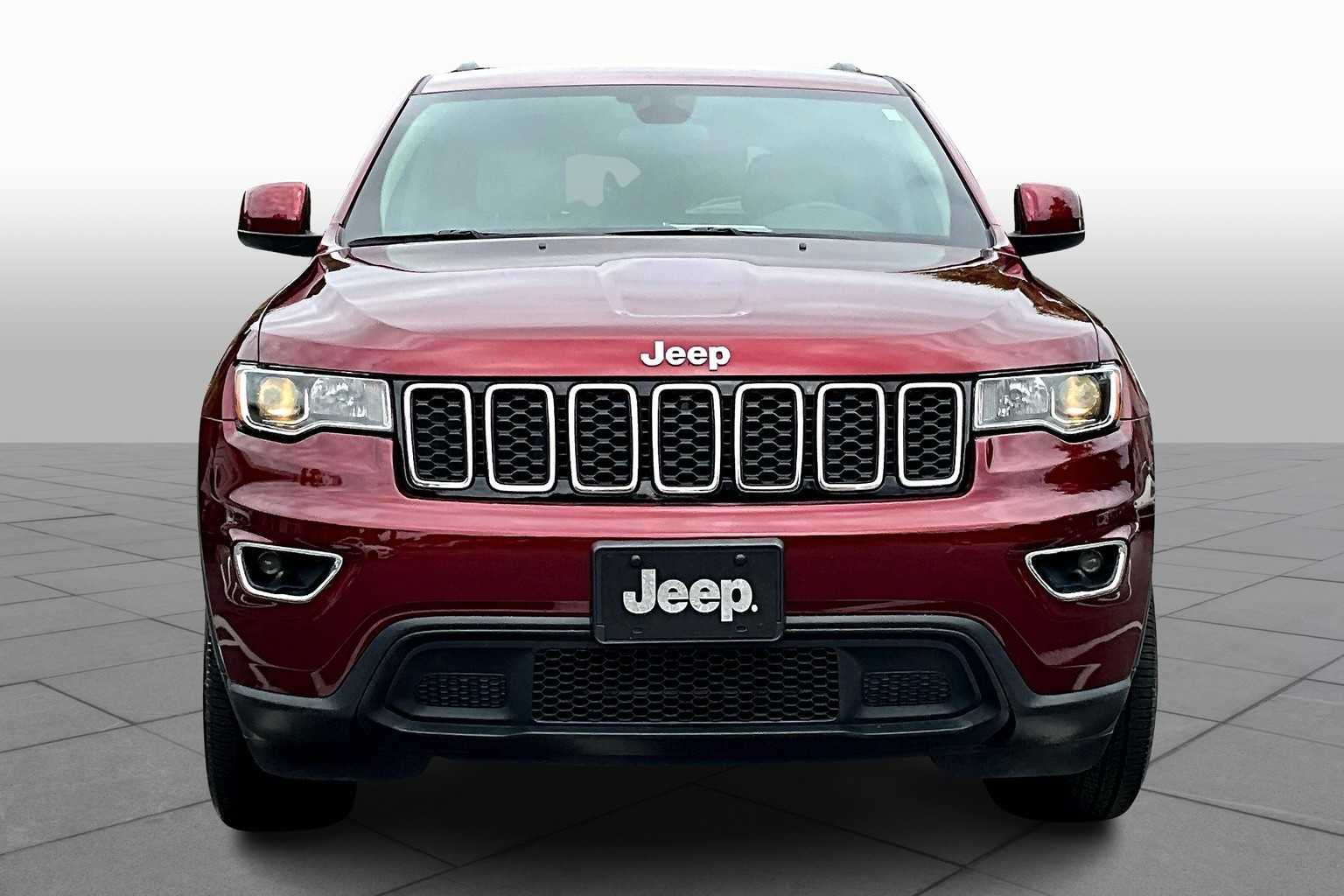 2021 Jeep Grand Cherokee Laredo E photo 3