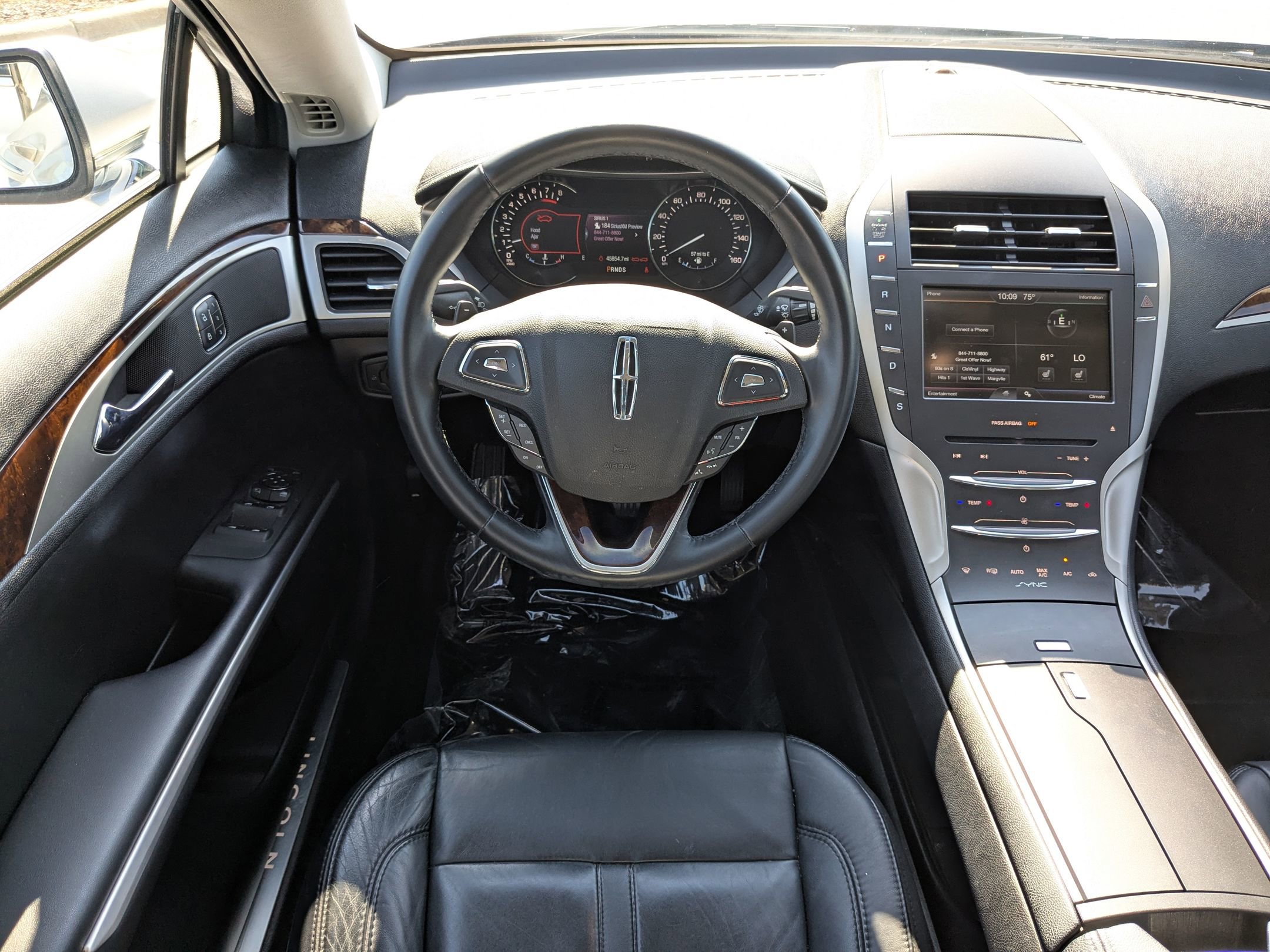 2016 Lincoln MKZ Base photo 31