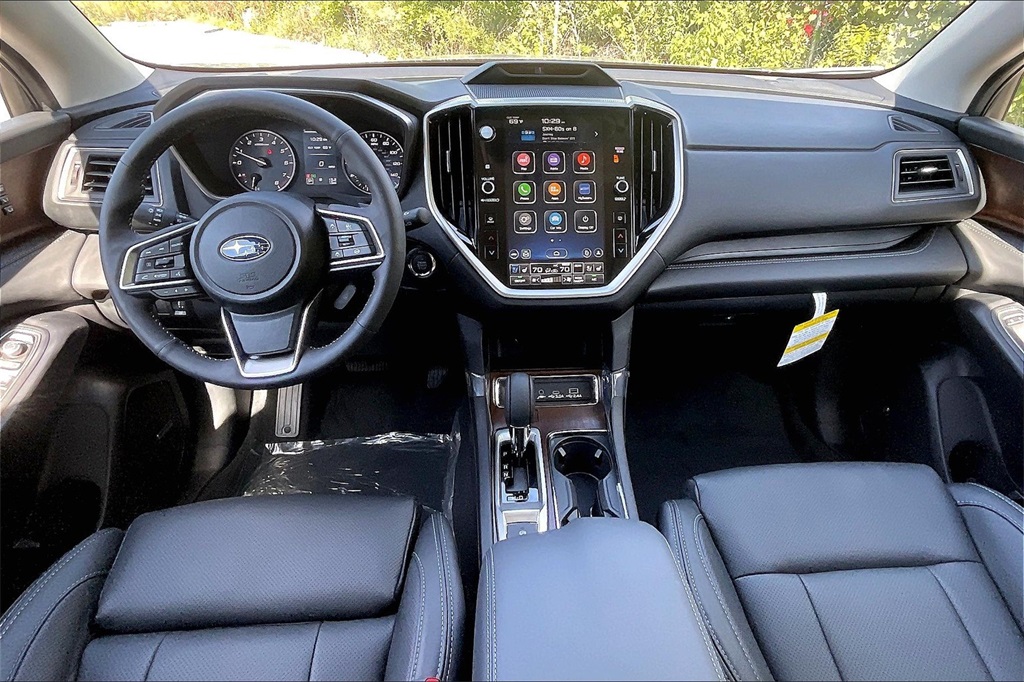 2025 Subaru Ascent Touring photo 3