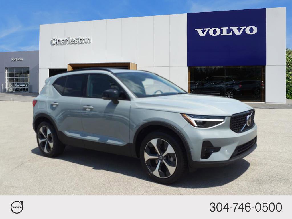 2025 Volvo XC40 Plus