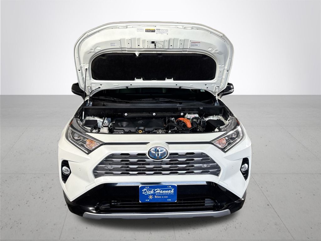 2020 Toyota RAV4 Hybrid XSE photo 21