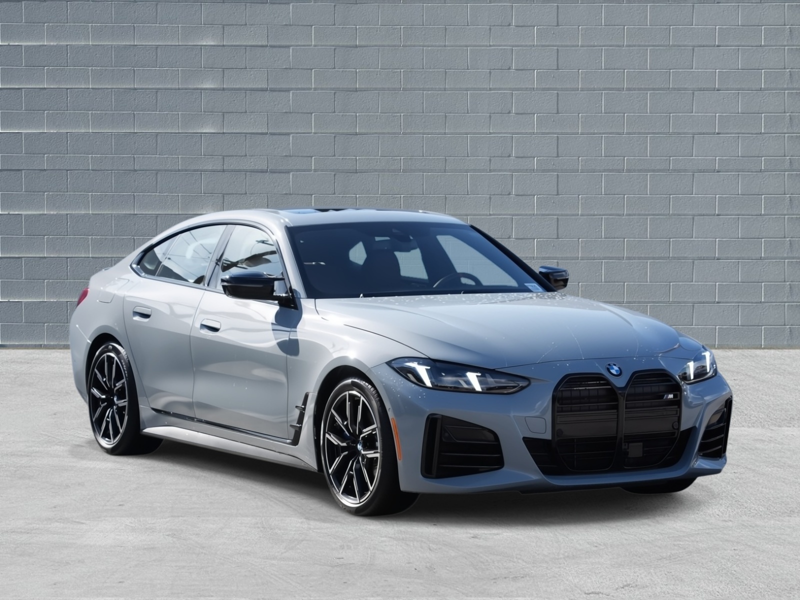 2025 BMW 4 Series M440i's photo