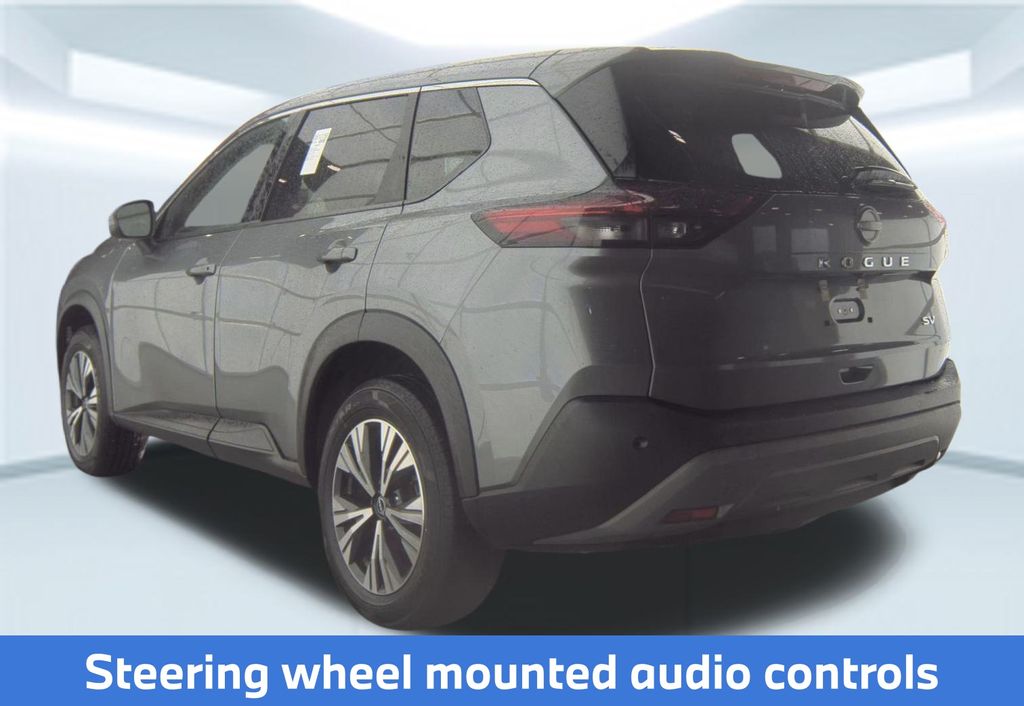2023 Nissan Rogue SV photo 4
