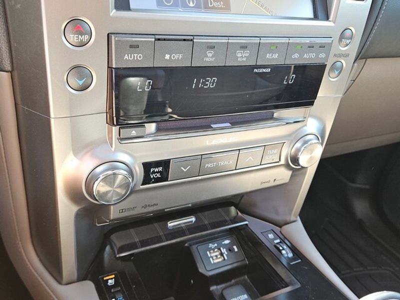 2021 Lexus GX 460 Premium photo 19
