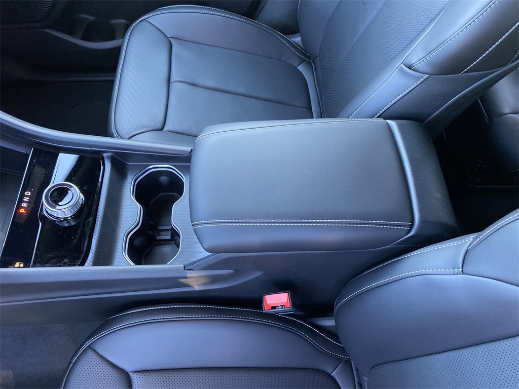 2025 Jeep Grand Cherokee Limited photo 30