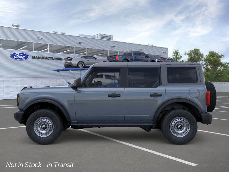 2025 Ford Bronco Base photo 3