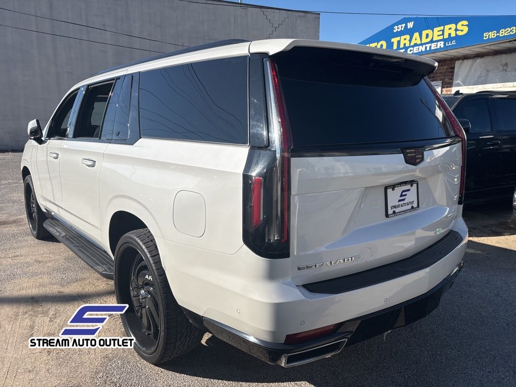 2022 Cadillac Escalade ESV Premium Luxury photo 4