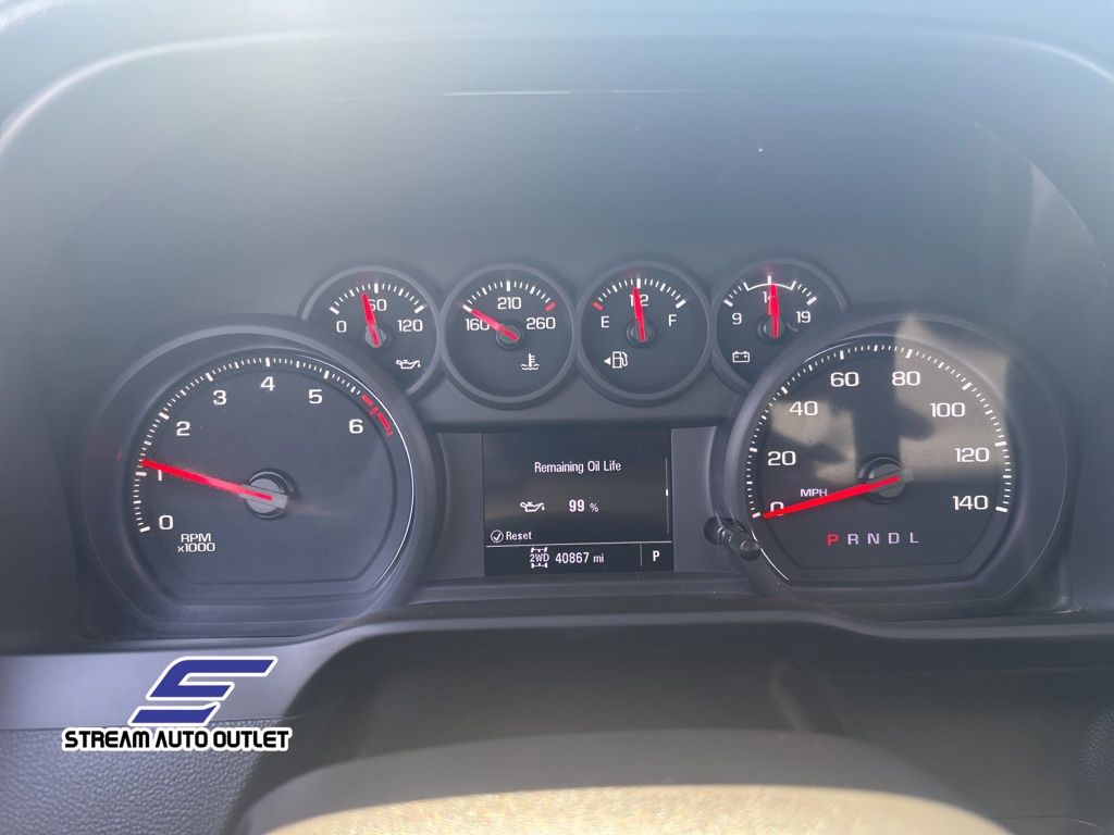 2022 Chevrolet Silverado 2500HD Custom photo 25