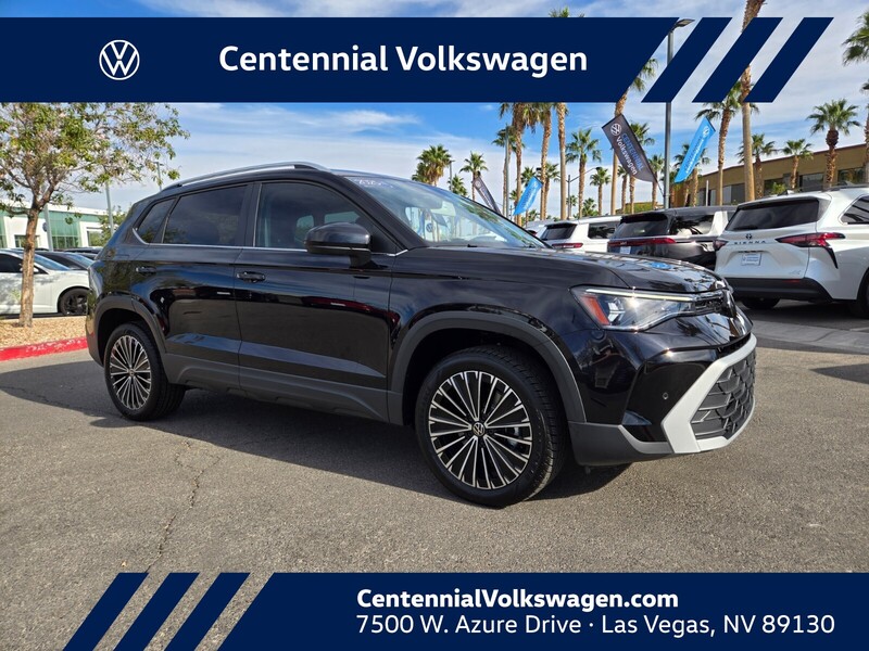 2025 Volkswagen Taos SE's photo