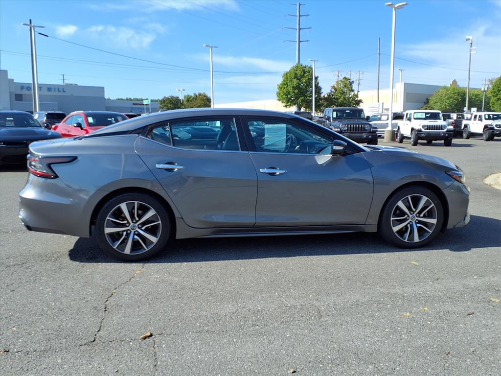 2020 Nissan Maxima SV photo 21