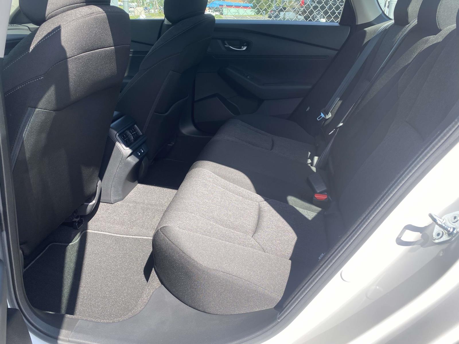 2025 Honda Accord SE photo 4