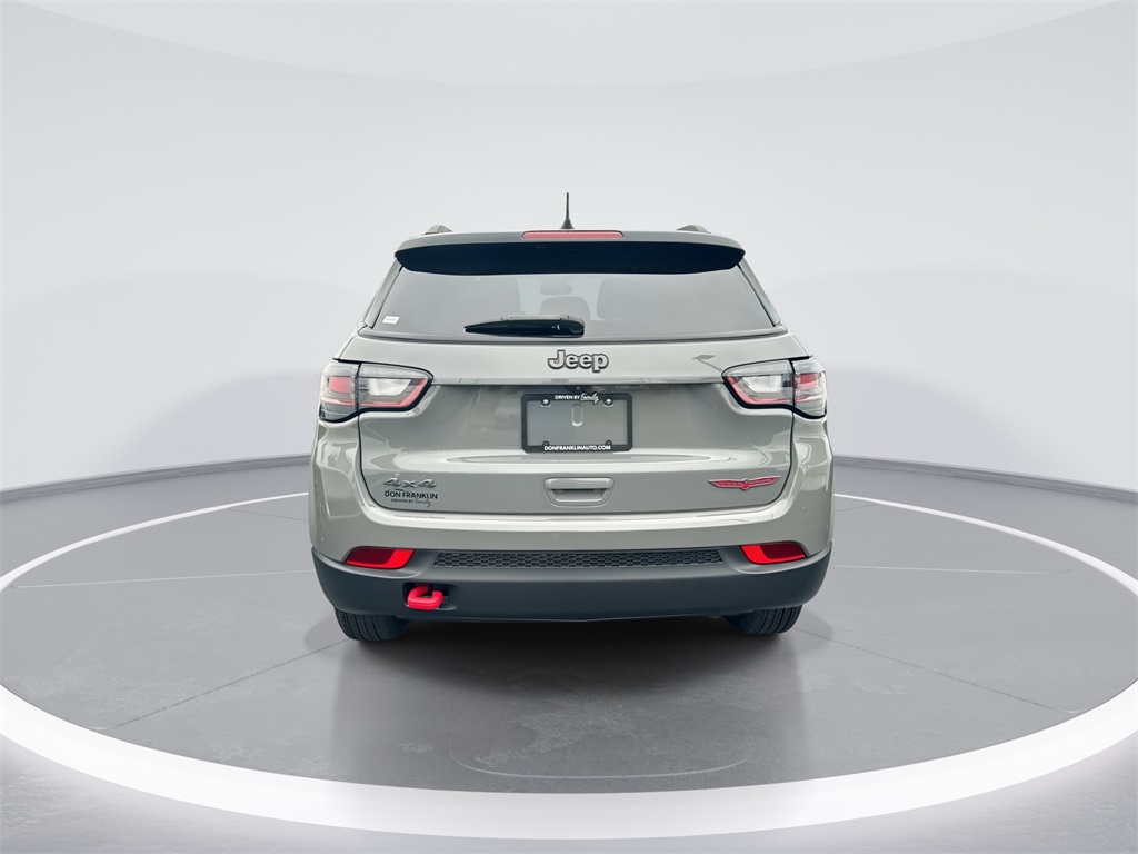 2022 Jeep Compass Trailhawk photo 5