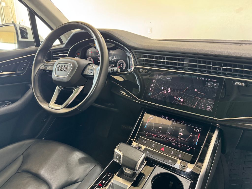 2022 Audi Q7 55 Premium Plus photo 31