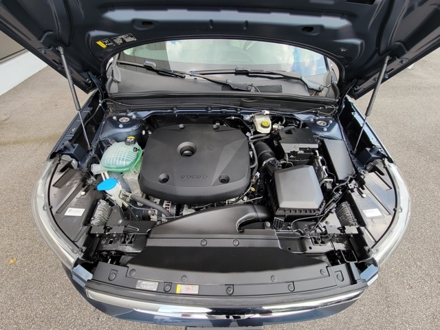 2022 Volvo XC40 T5 Inscription photo 11