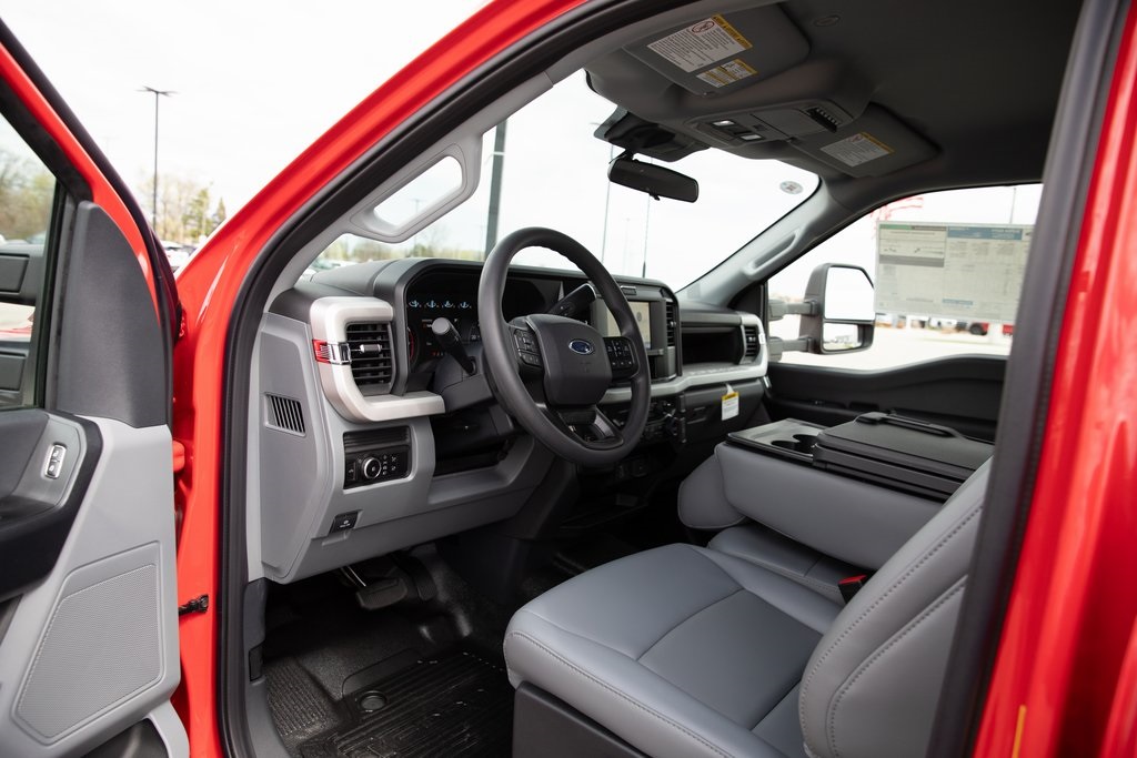 2025 Ford F-350 XL photo 19