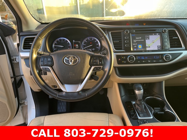 2017 Toyota Highlander XLE photo 16