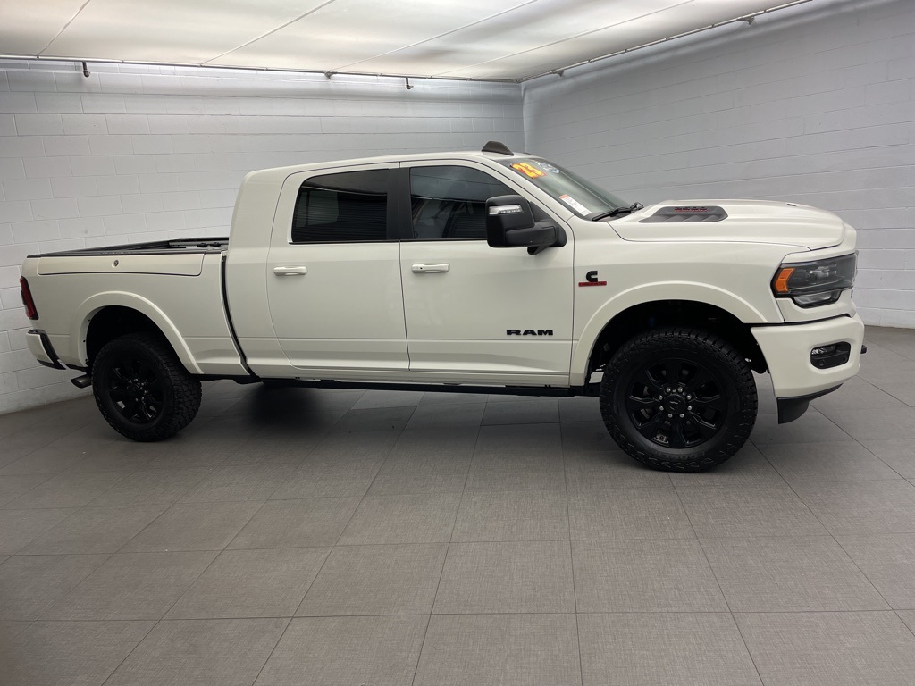 2023 Ram 2500 Limited photo 3
