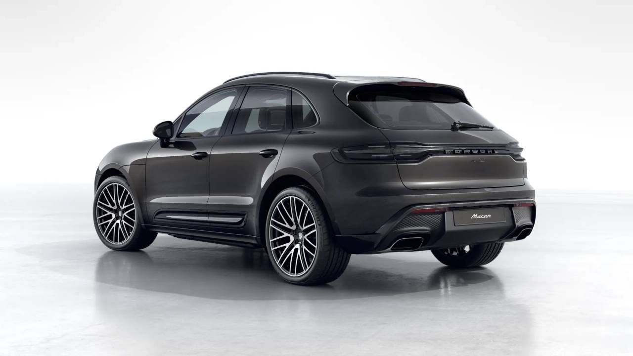 2026 Porsche Macan T photo 2