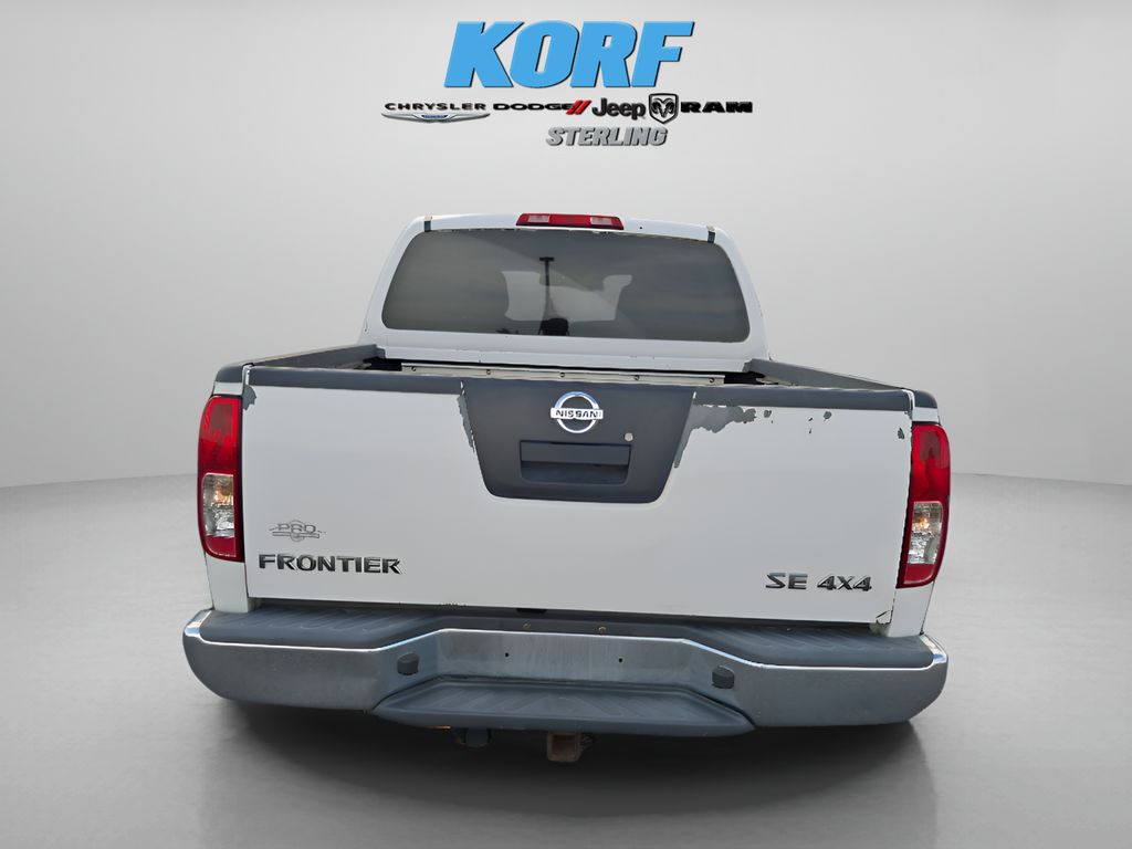 2009 Nissan Frontier SE photo 2