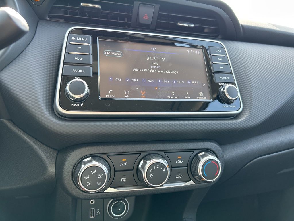 2025 Nissan Kicks Play S photo 21
