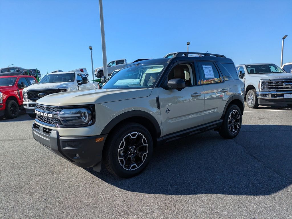 2025 Ford Bronco Sport Outer Banks photo 4