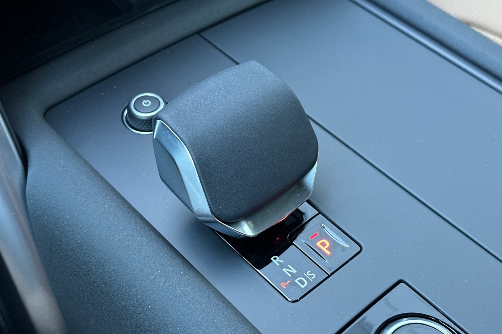 2025 Land Rover Discovery SE photo 22