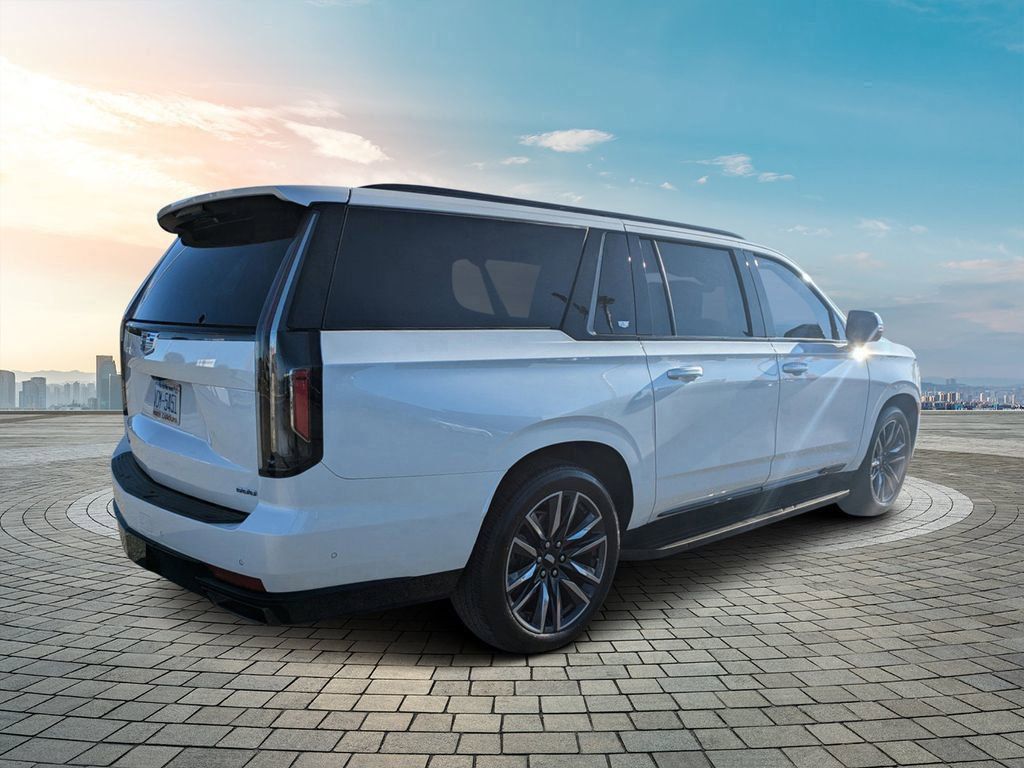2023 Cadillac Escalade ESV Sport Platinum photo 4