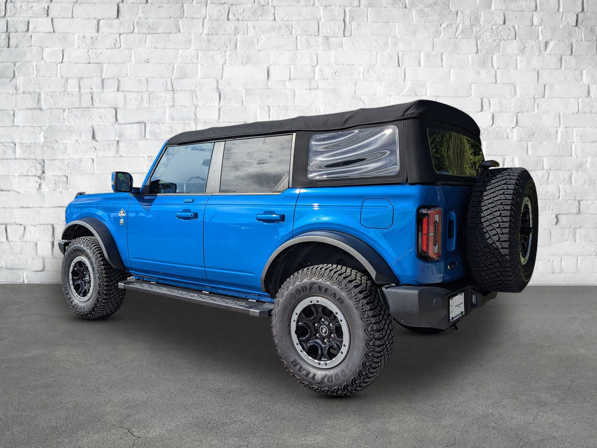 2022 Ford Bronco Outer Banks photo 3