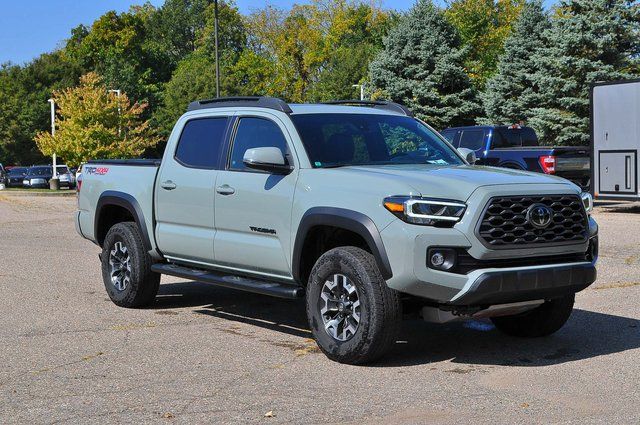 2023 Toyota Tacoma TRD Sport's photo