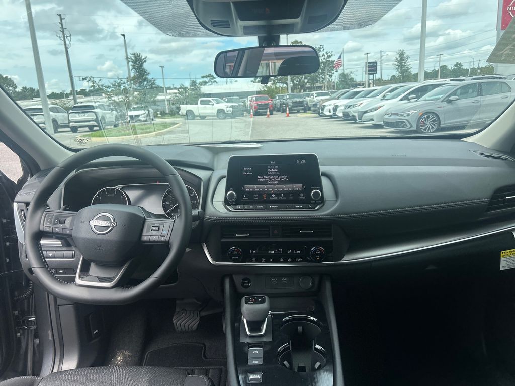 2026 Nissan Rogue SV photo 22