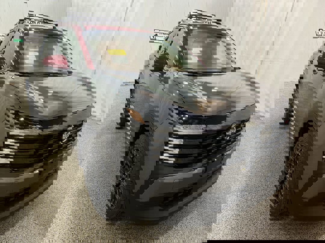 2026 Nissan KICKS SR's photo