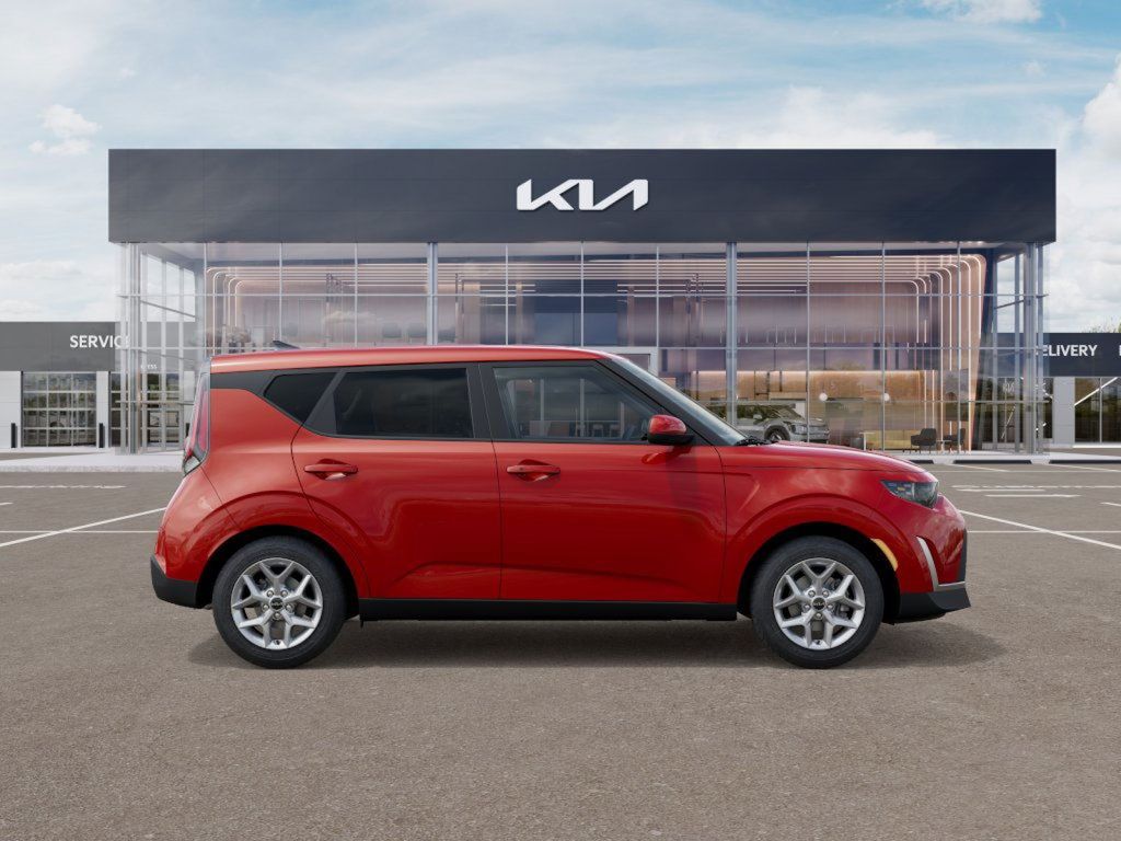 2025 Kia Soul S photo 6
