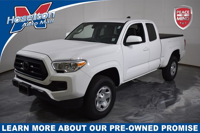 2023 Toyota Tacoma SR's photo