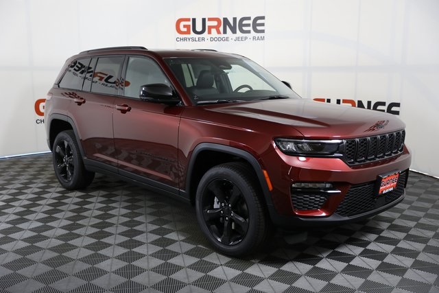 2025 Jeep Grand Cherokee Limited photo 2