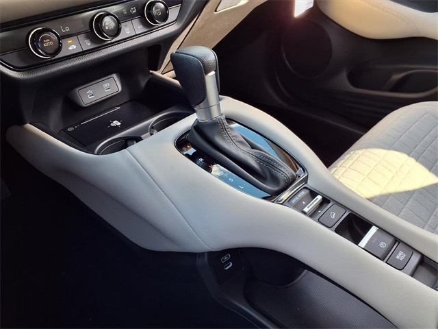 2026 Honda HR-V LX photo 10
