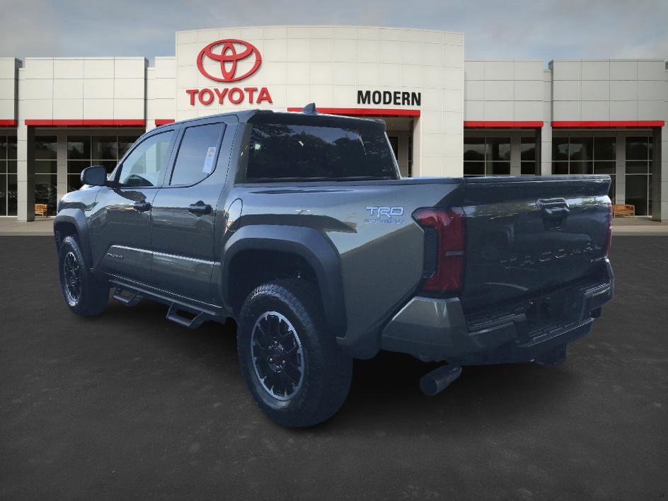 2025 Toyota Tacoma TRD photo 3