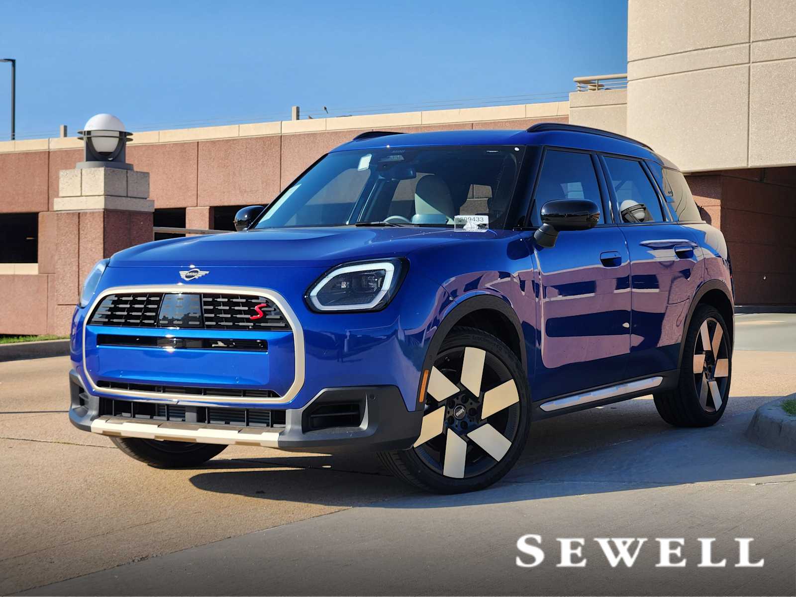 2025 MINI Countryman S's photo
