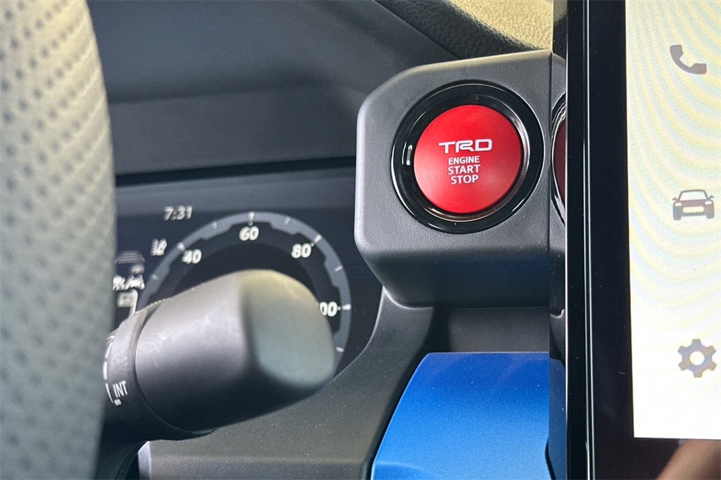 2025 Toyota Tacoma TRD Sport 4x4 Double Cab photo 18