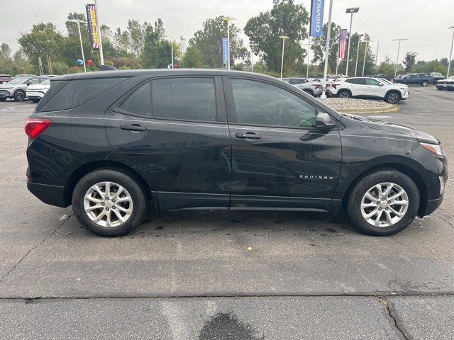 2020 Chevrolet Equinox LS photo 4