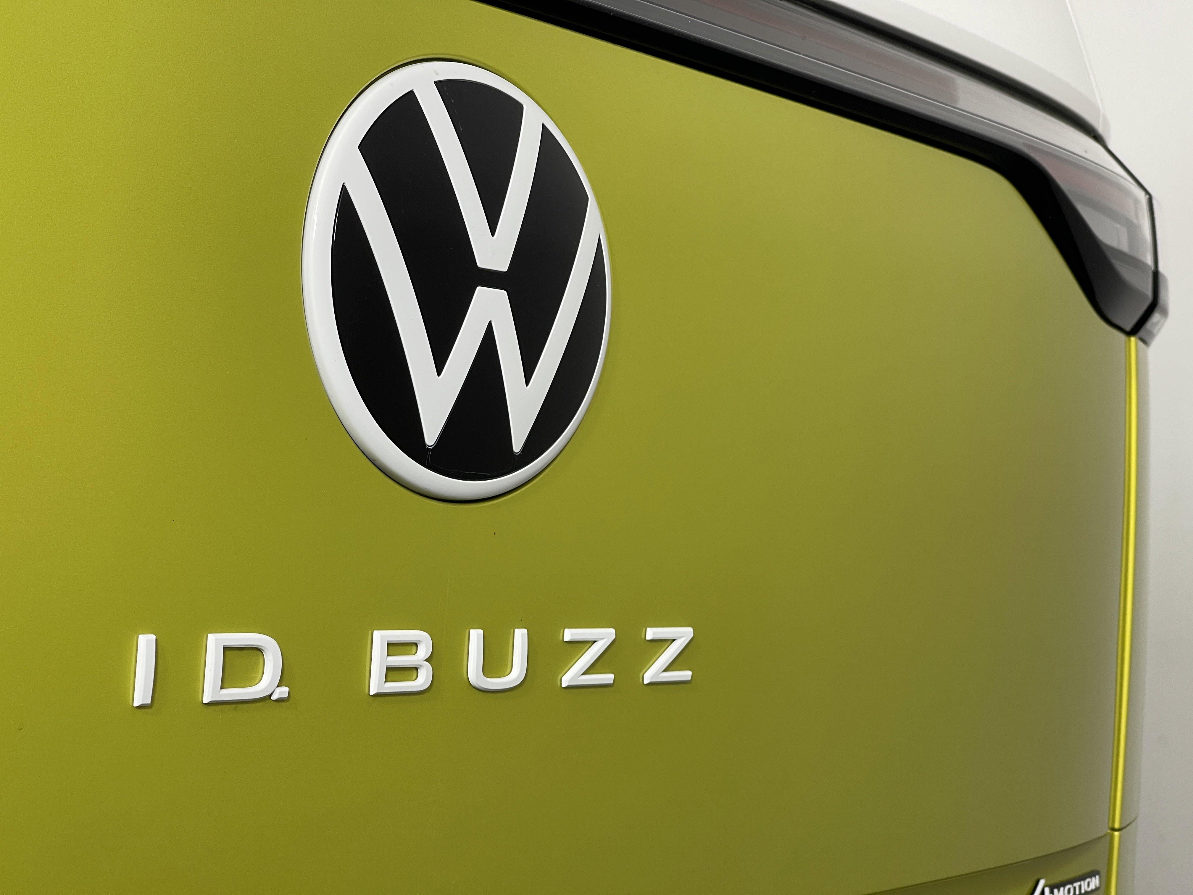 2025 Volkswagen ID. Buzz photo 3