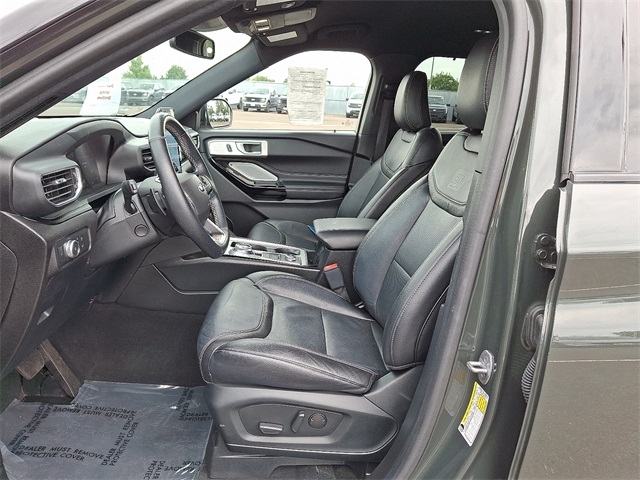 2022 Ford Explorer ST photo 10