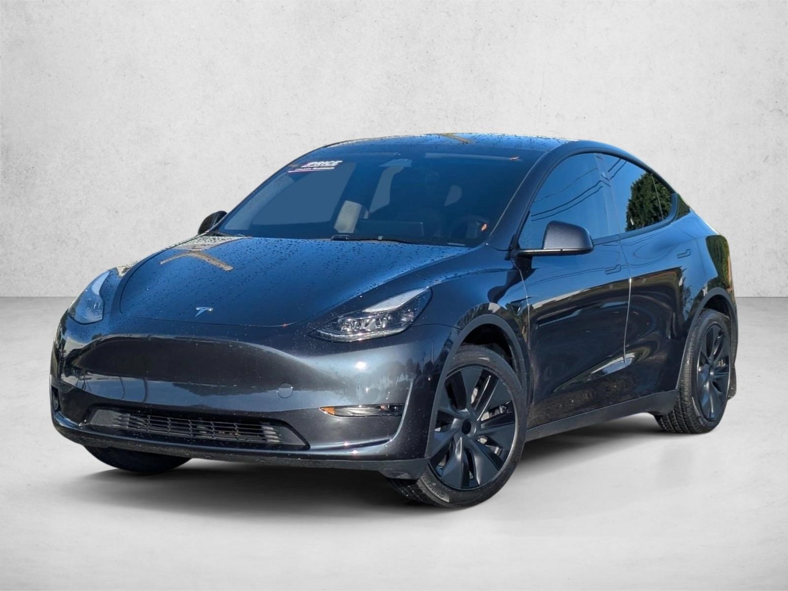 2024 Tesla Model Y Long Range's photo